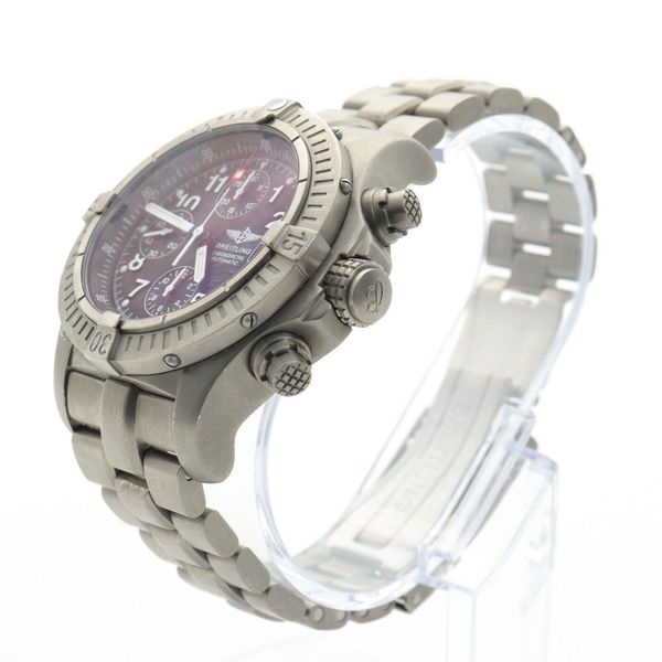 Breitling Chrono Avenger E13360